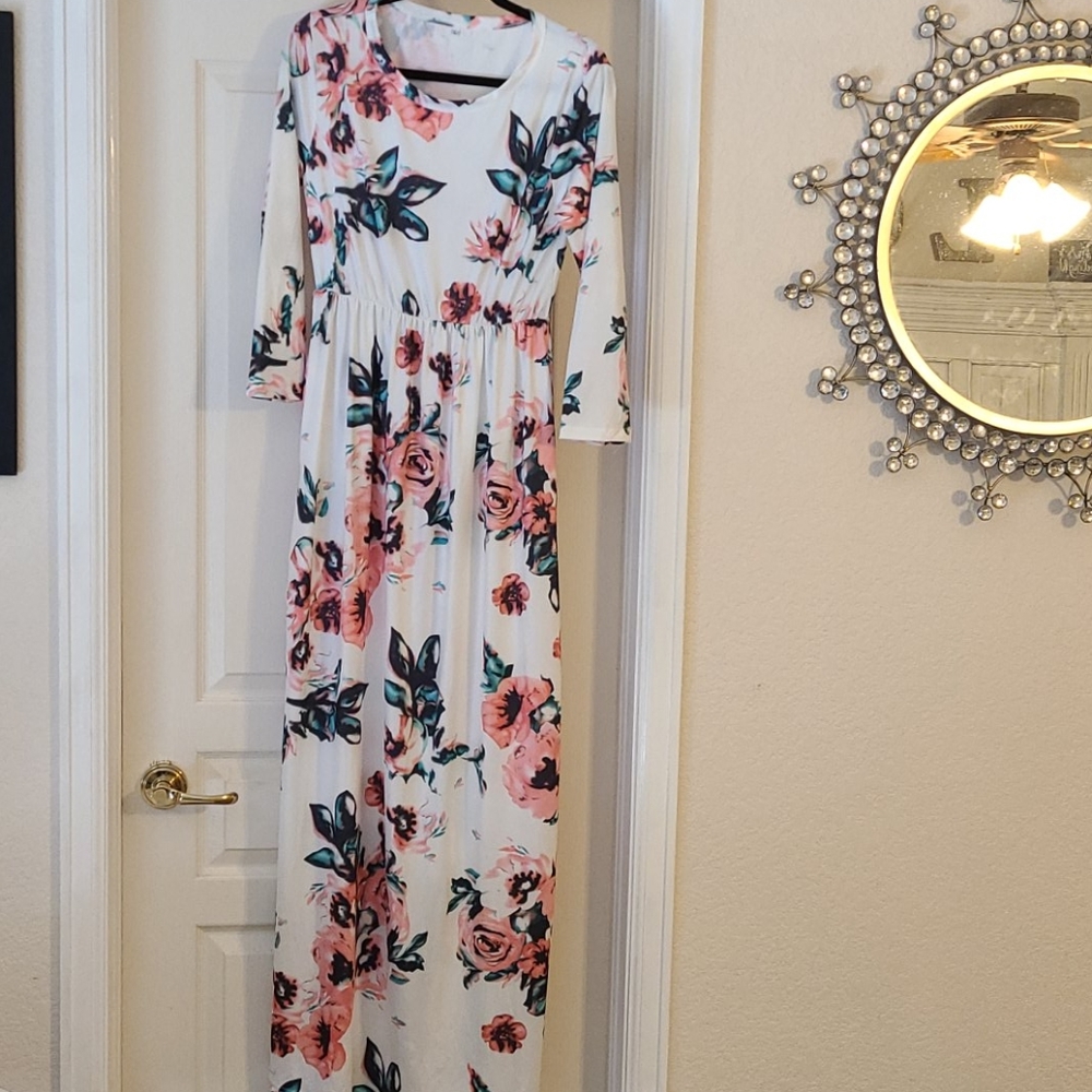Floral dress - Picture 6 of 7